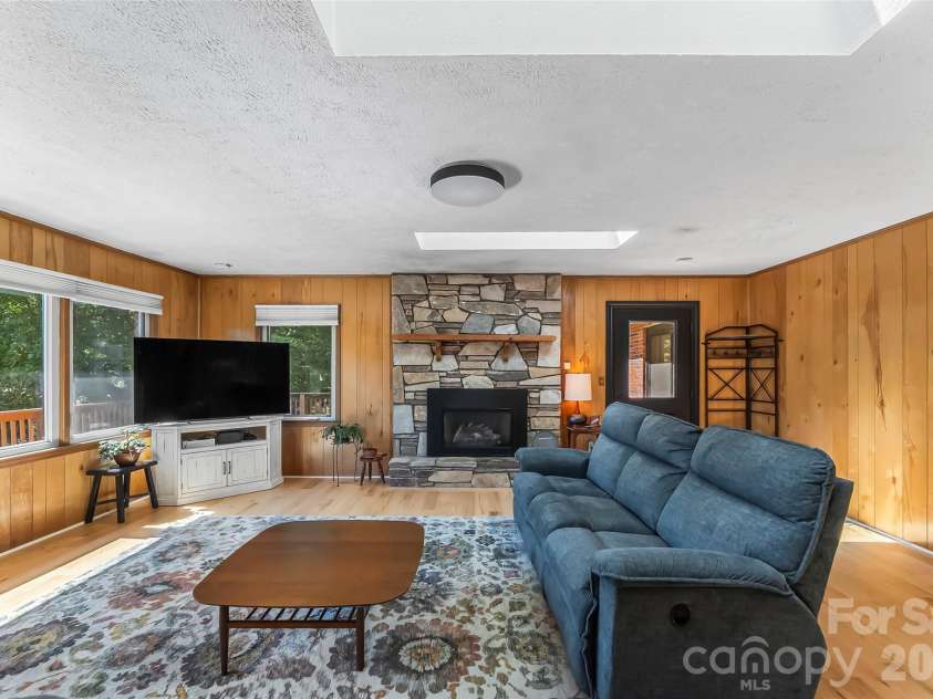 14 Three J Lane, Swannanoa, NC 28778.  MLS# CAR4429550, YatesRealty ID 54070. 