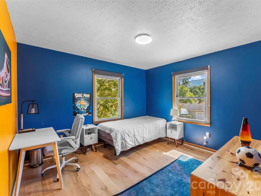 14 Three J Lane, Swannanoa, NC 28778.  MLS# CAR4429550, YatesRealty ID 54070. 