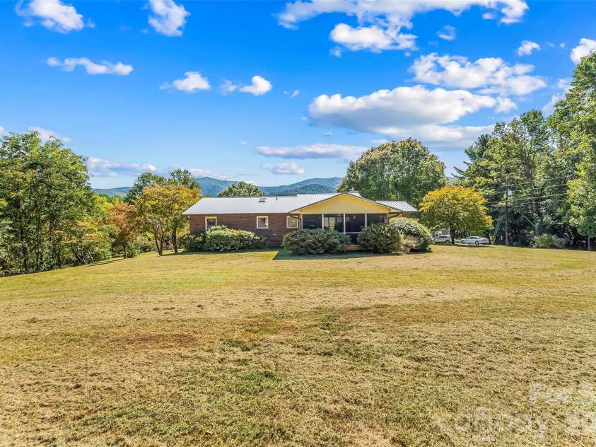 14 Three J Lane, Swannanoa, NC 28778.  MLS# CAR4429550, YatesRealty ID 54070. 