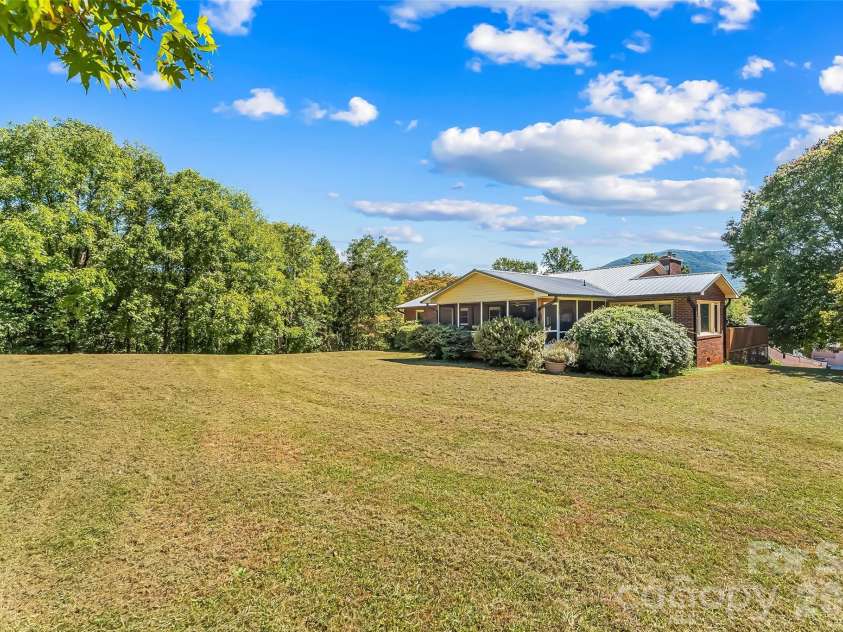 14 Three J Lane, Swannanoa, NC 28778.  MLS# CAR4429550, YatesRealty ID 54070. 