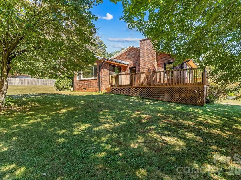 14 Three J Lane, Swannanoa, NC 28778.  MLS# CAR4429550, YatesRealty ID 54070. 