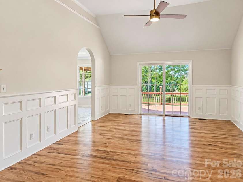 1615 Terra Cotta Drive, Hickory, NC 28602.  MLS# CAR4430081, YatesRealty ID 54072. 