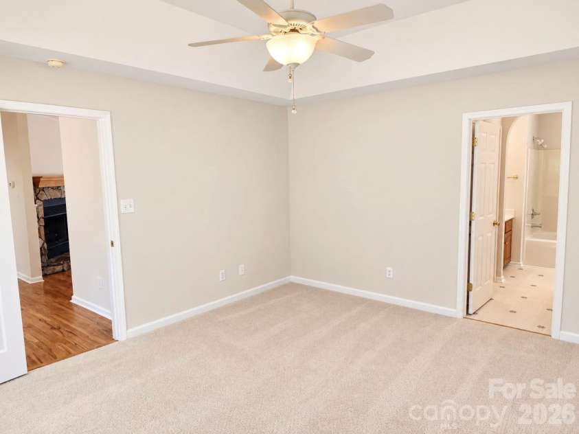 1615 Terra Cotta Drive, Hickory, NC 28602.  MLS# CAR4430081, YatesRealty ID 54072. 
