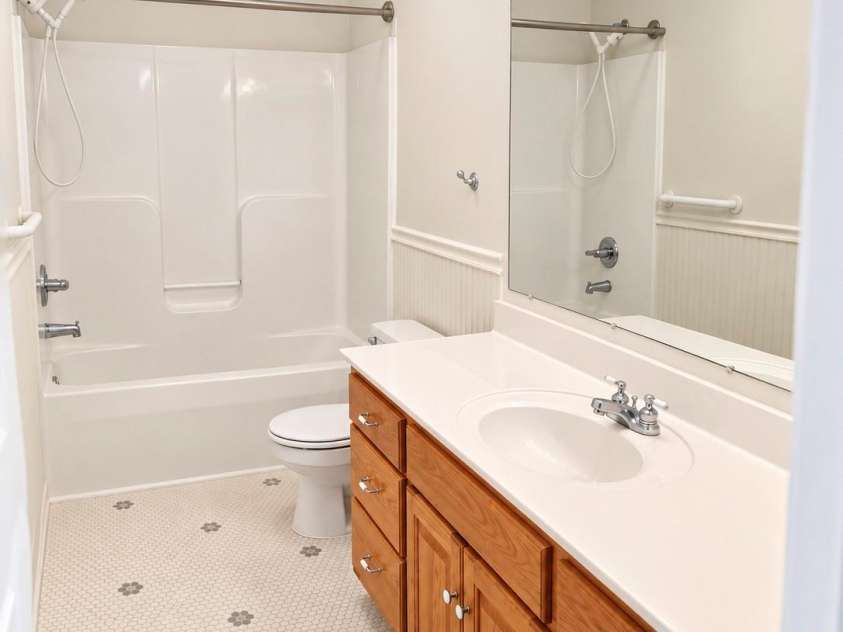 1615 Terra Cotta Drive, Hickory, NC 28602.  MLS# CAR4430081, YatesRealty ID 54072. 