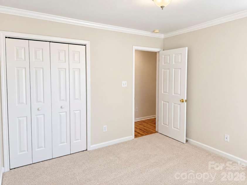 1615 Terra Cotta Drive, Hickory, NC 28602.  MLS# CAR4430081, YatesRealty ID 54072. 