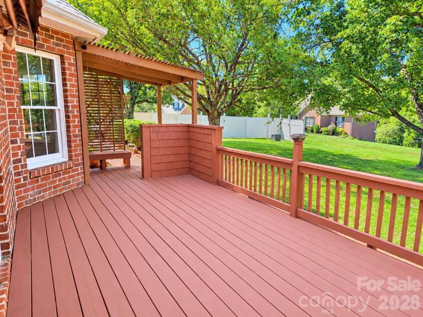1615 Terra Cotta Drive, Hickory, NC 28602.  MLS# CAR4430081, YatesRealty ID 54072. 