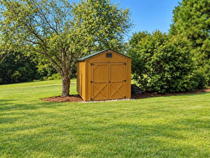 1615 Terra Cotta Drive, Hickory, NC 28602.  MLS# CAR4430081, YatesRealty ID 54072. 