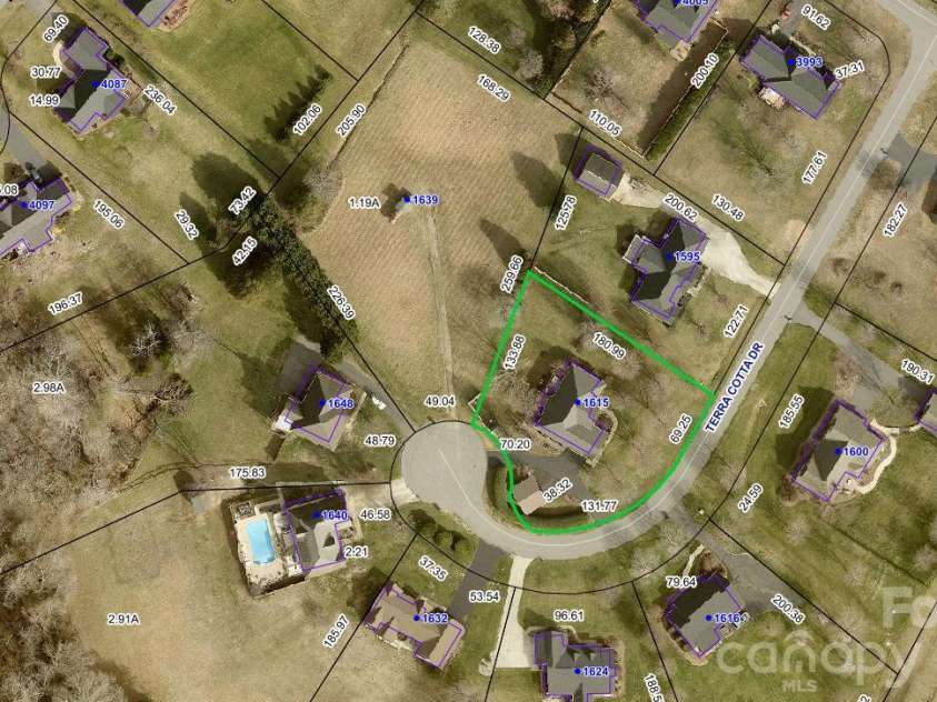 1615 Terra Cotta Drive, Hickory, NC 28602.  MLS# CAR4430081, YatesRealty ID 54072. 