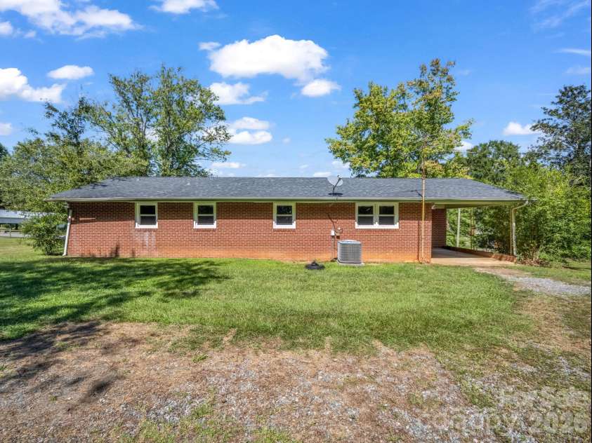 182 Longview Drive, Forest City, NC 28043.  MLS# CAR4427043, YatesRealty ID 54073. 