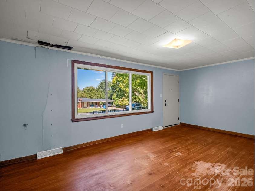 182 Longview Drive, Forest City, NC 28043.  MLS# CAR4427043, YatesRealty ID 54073. 