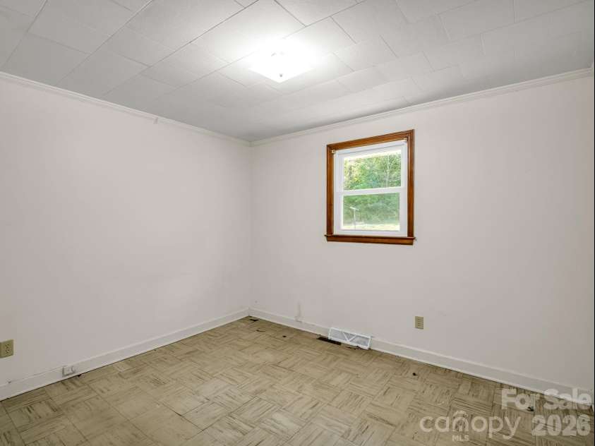 182 Longview Drive, Forest City, NC 28043.  MLS# CAR4427043, YatesRealty ID 54073. 