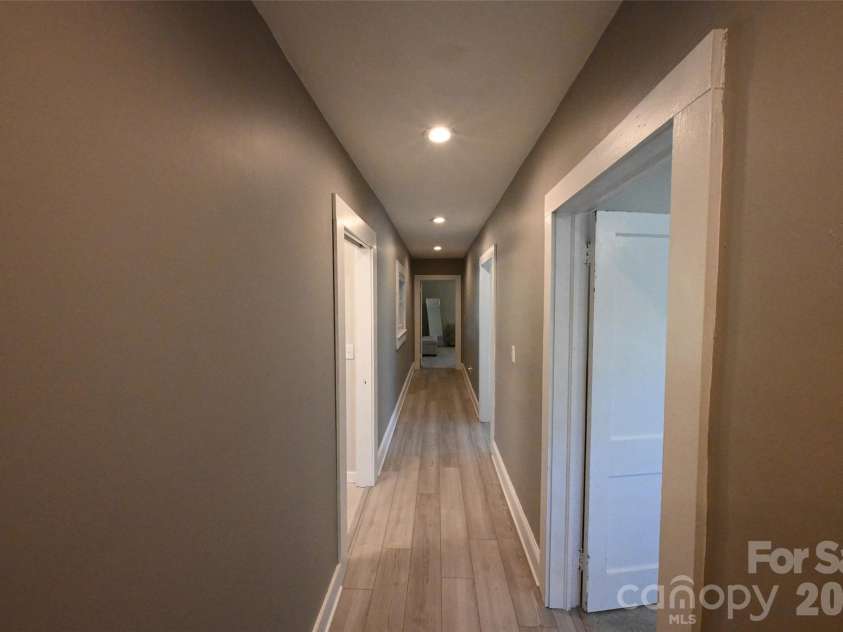 390 Sokassa Road, Newland, NC 28657.  MLS# CAR4430076, YatesRealty ID 54076. 