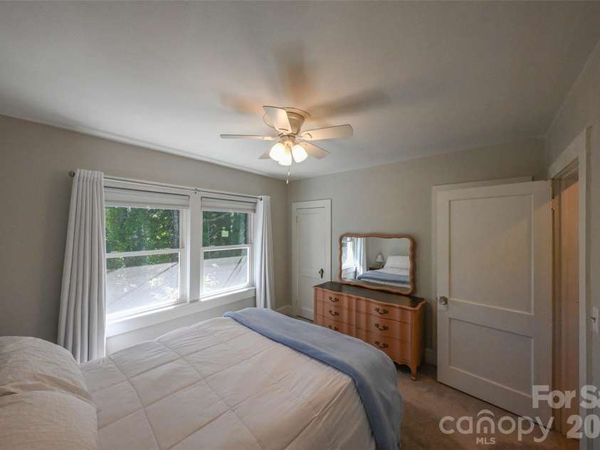 390 Sokassa Road, Newland, NC 28657.  MLS# CAR4430076, YatesRealty ID 54076. 