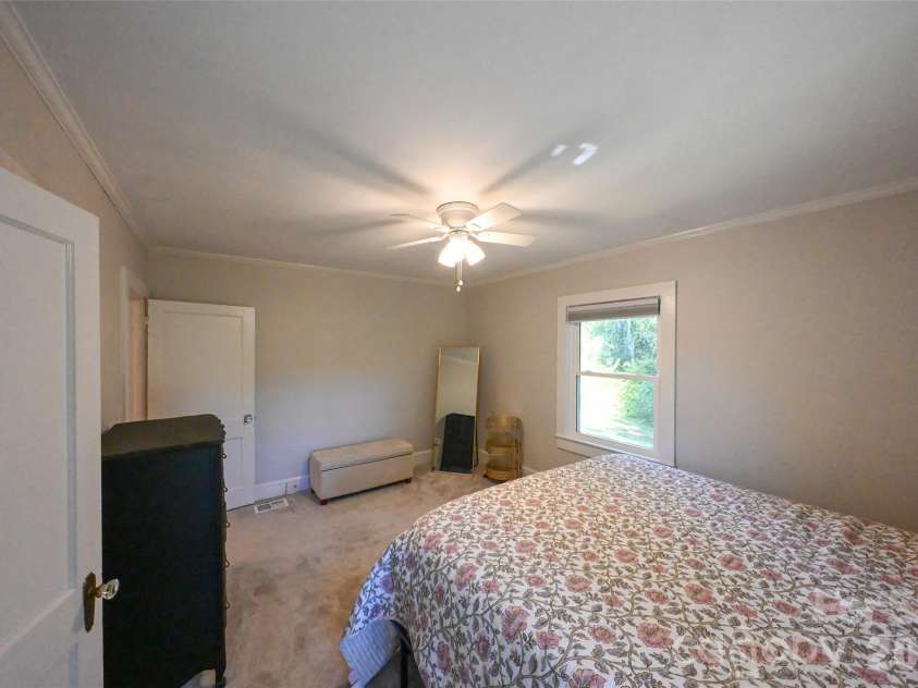390 Sokassa Road, Newland, NC 28657.  MLS# CAR4430076, YatesRealty ID 54076. 
