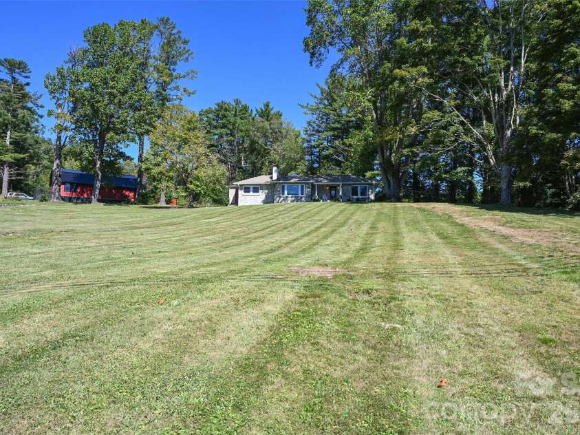390 Sokassa Road, Newland, NC 28657.  MLS# CAR4430076, YatesRealty ID 54076. 