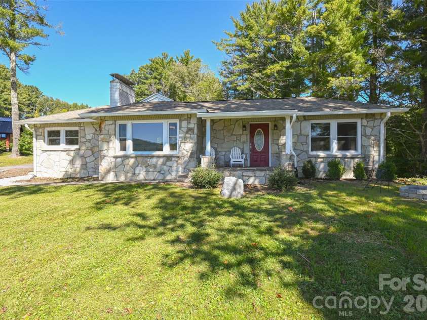 390 Sokassa Road, Newland, NC 28657.  MLS# CAR4430076, YatesRealty ID 54076. 