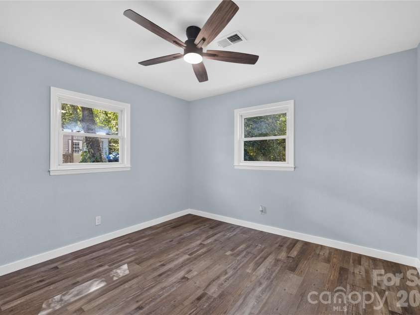 427 Clinton Avenue, Lancaster, SC 29720.  MLS# CAR4428576, YatesRealty ID 54079. 