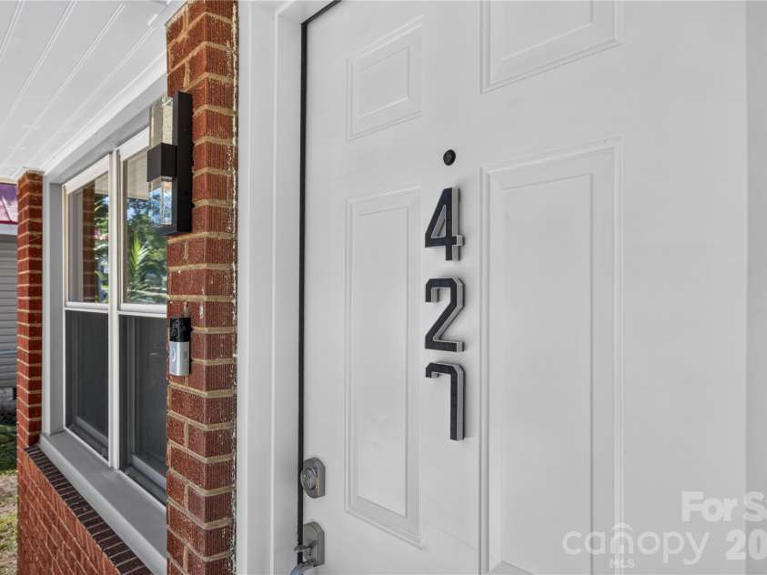 427 Clinton Avenue, Lancaster, SC 29720.  MLS# CAR4428576, YatesRealty ID 54079. 