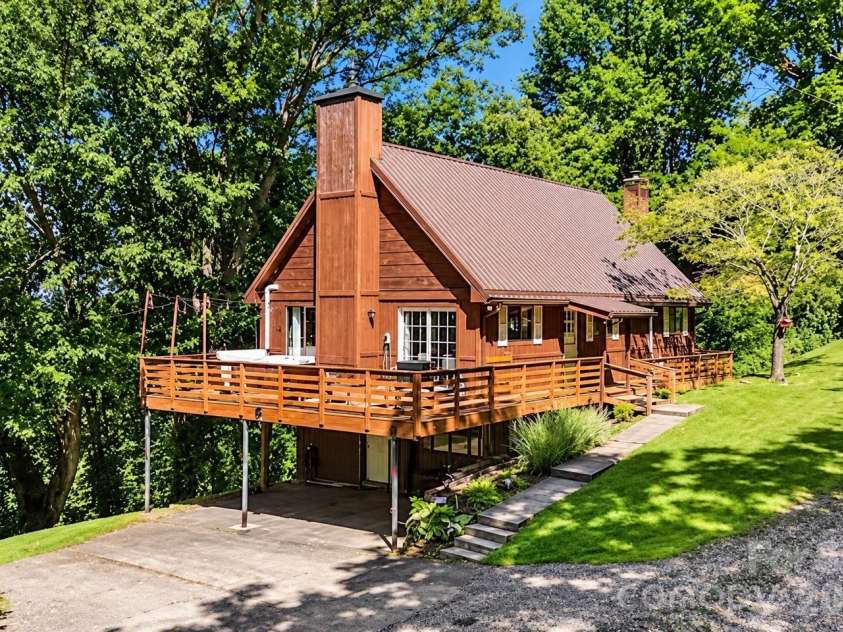 193 Shadow Lane, Waynesville, NC 28786.  MLS# CAR4427540, YatesRealty ID 54080. 