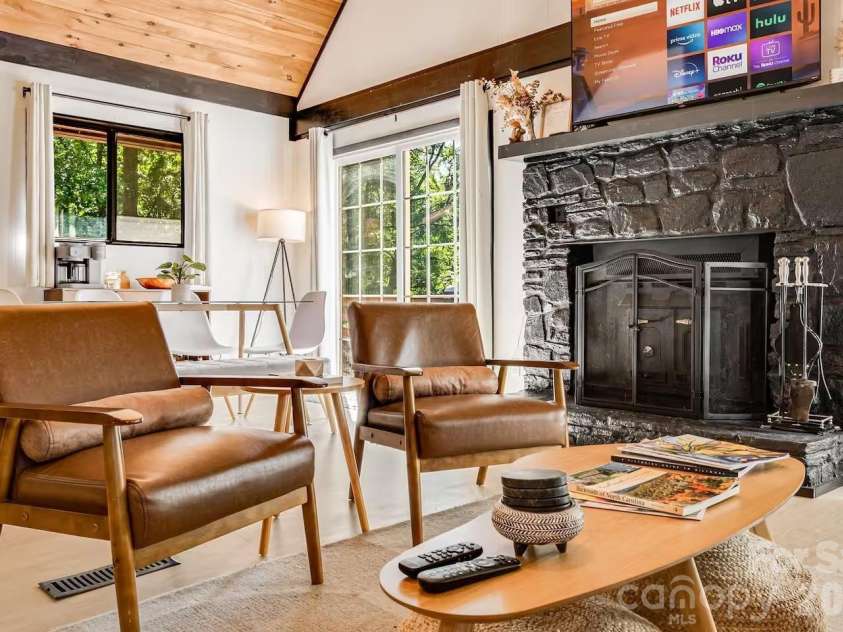 193 Shadow Lane, Waynesville, NC 28786.  MLS# CAR4427540, YatesRealty ID 54080. 
