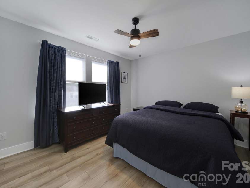 659 Crawfish Drive, Fort Mill, SC 29708.  MLS# CAR4429265, YatesRealty ID 54081. Bedroom