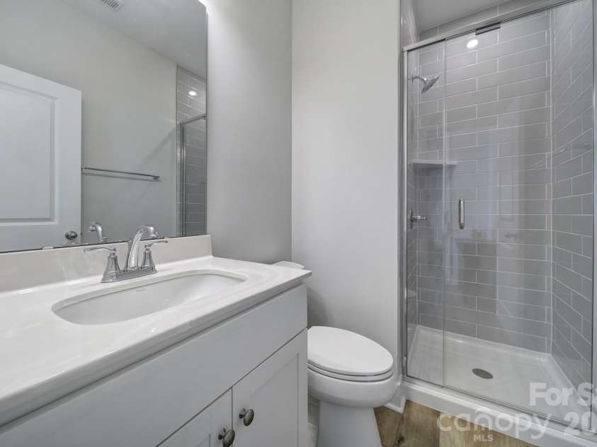 659 Crawfish Drive, Fort Mill, SC 29708.  MLS# CAR4429265, YatesRealty ID 54081. Full Bath on Main