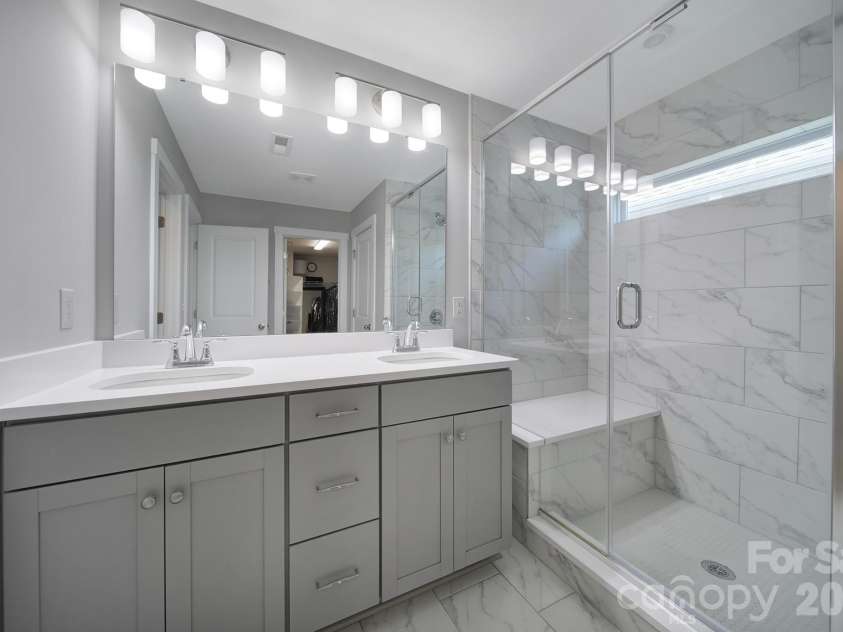 659 Crawfish Drive, Fort Mill, SC 29708.  MLS# CAR4429265, YatesRealty ID 54081. Primary Bathroom