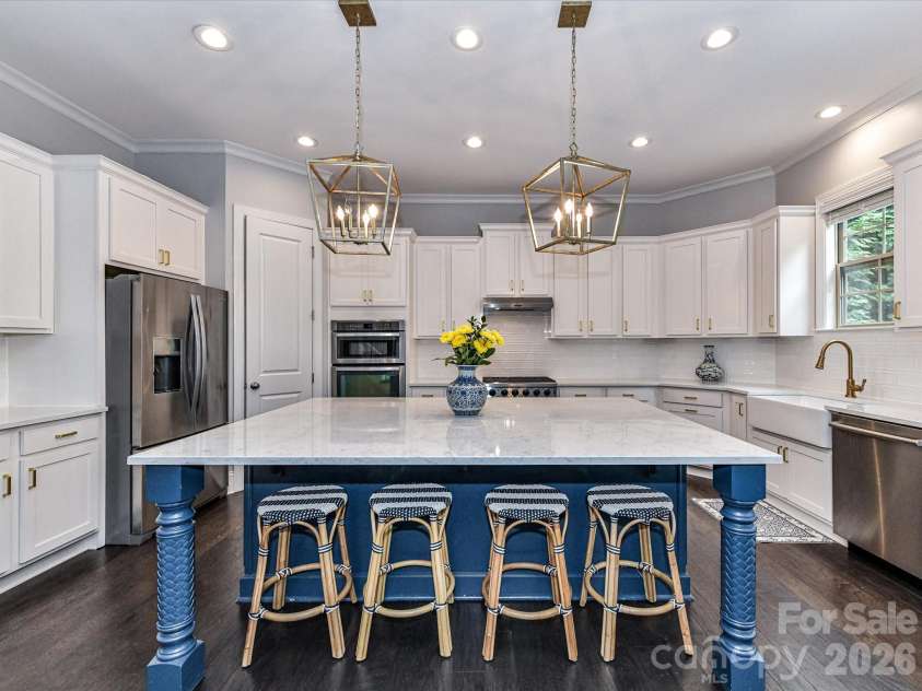 16056 Reynolds Drive, Indian Land, SC 29707.  MLS# CAR4423520, YatesRealty ID 54082. Gorgeous Kitchen