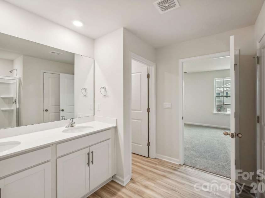 68 Laurel Pointe Drive, Waynesville, NC 28785.  MLS# CAR4430369, YatesRealty ID 54084. Photos are representative