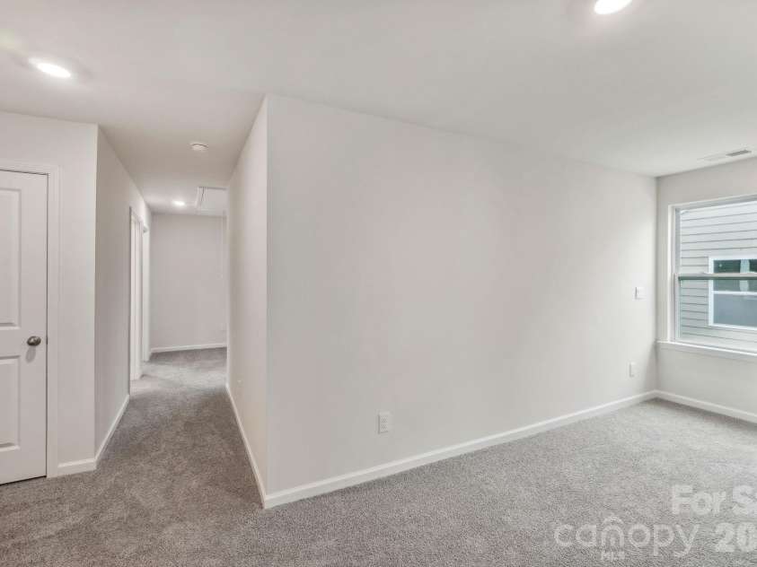 68 Laurel Pointe Drive, Waynesville, NC 28785.  MLS# CAR4430369, YatesRealty ID 54084. Photos are representative