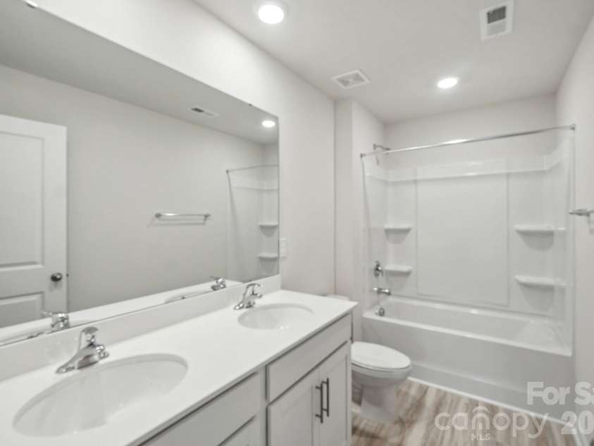 68 Laurel Pointe Drive, Waynesville, NC 28785.  MLS# CAR4430369, YatesRealty ID 54084. Photos are representative