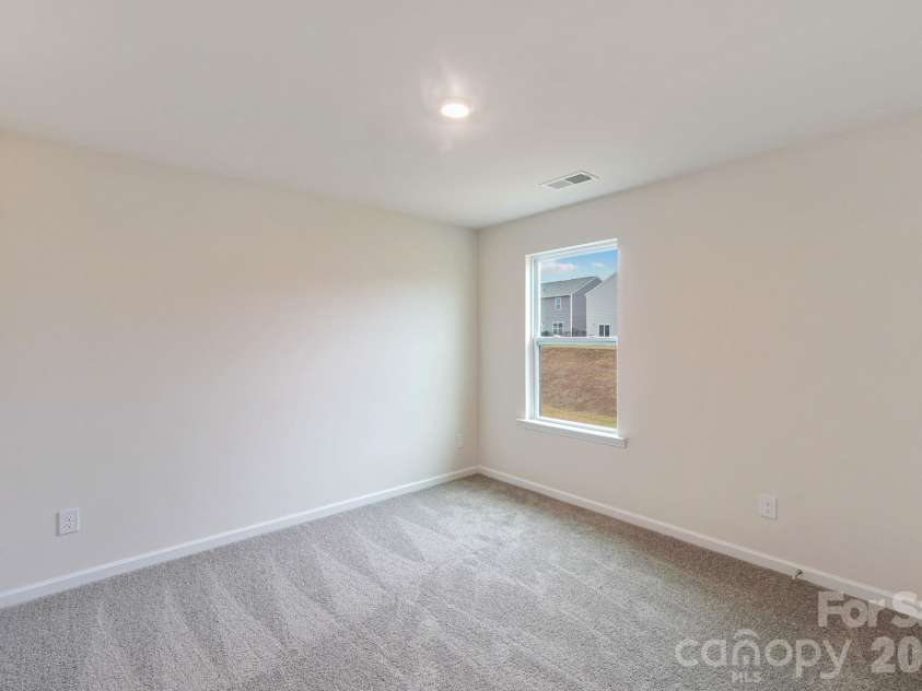 68 Laurel Pointe Drive, Waynesville, NC 28785.  MLS# CAR4430369, YatesRealty ID 54084. Photos are representative