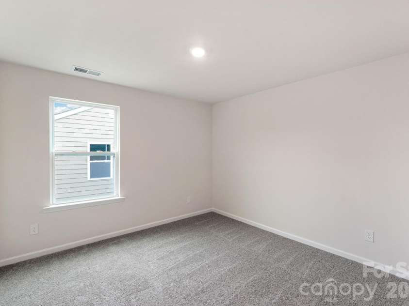68 Laurel Pointe Drive, Waynesville, NC 28785.  MLS# CAR4430369, YatesRealty ID 54084. Photos are representative