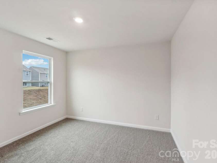 68 Laurel Pointe Drive, Waynesville, NC 28785.  MLS# CAR4430369, YatesRealty ID 54084. Photos are representative
