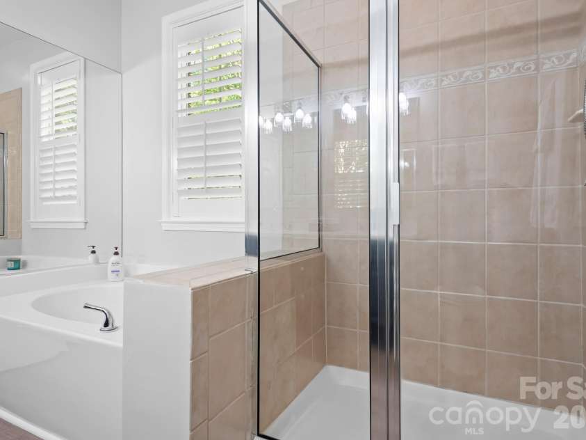 9007 Rosalyn Glen Road, Cornelius, NC 28031.  MLS# CAR4429240, YatesRealty ID 54085. 