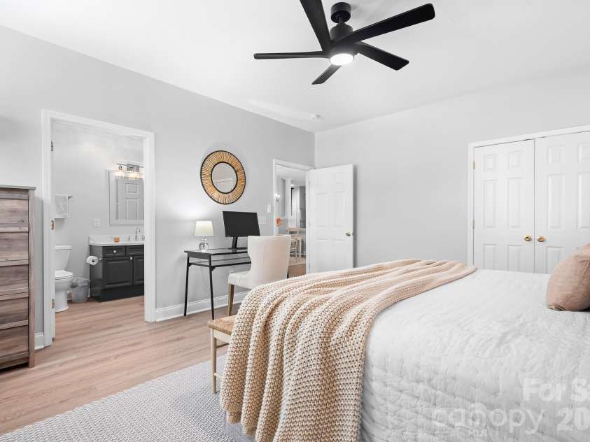 9007 Rosalyn Glen Road, Cornelius, NC 28031.  MLS# CAR4429240, YatesRealty ID 54085. 