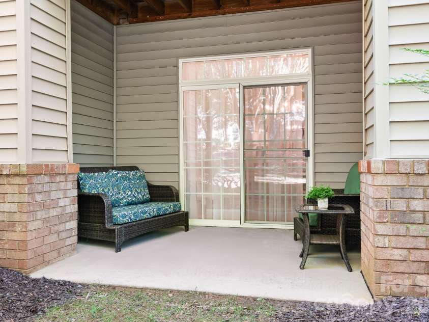 9007 Rosalyn Glen Road, Cornelius, NC 28031.  MLS# CAR4429240, YatesRealty ID 54085. 