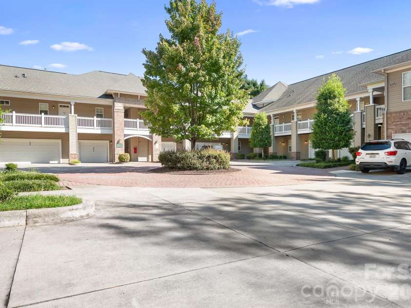 9007 Rosalyn Glen Road, Cornelius, NC 28031.  MLS# CAR4429240, YatesRealty ID 54085. 