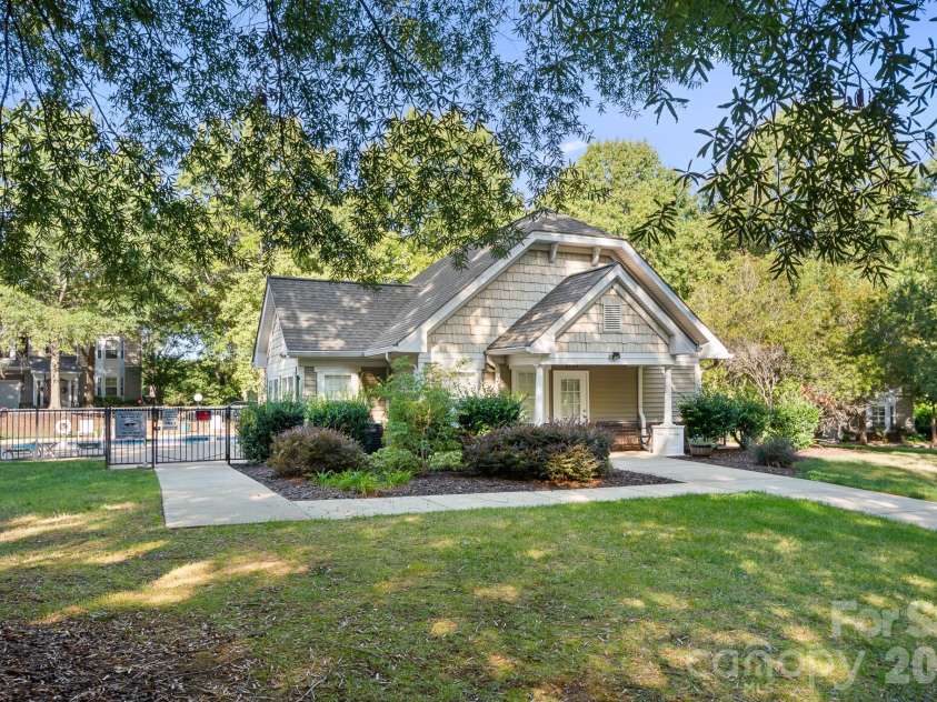 9007 Rosalyn Glen Road, Cornelius, NC 28031.  MLS# CAR4429240, YatesRealty ID 54085. 