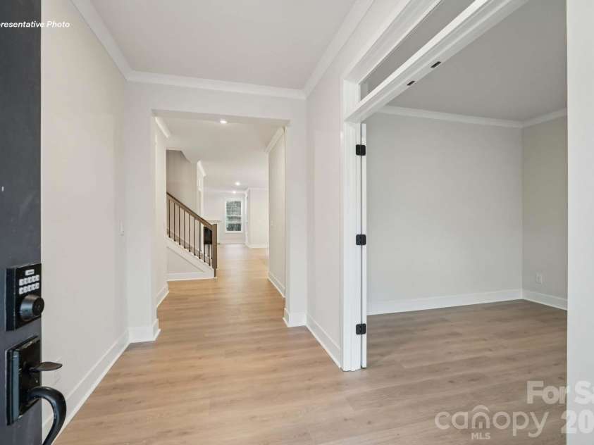 6410 Cherrybark Oak Lane, Huntersville, NC 28078.  MLS# CAR4383455, YatesRealty ID 54086. 