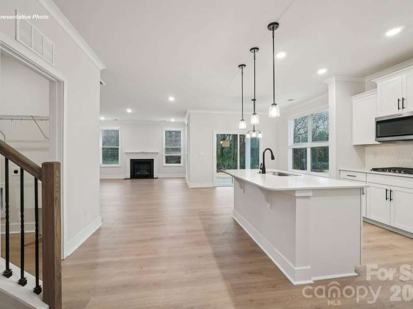 6410 Cherrybark Oak Lane, Huntersville, NC 28078.  MLS# CAR4383455, YatesRealty ID 54086. 