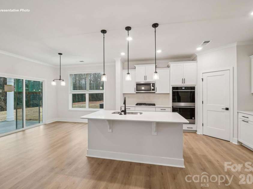 6410 Cherrybark Oak Lane, Huntersville, NC 28078.  MLS# CAR4383455, YatesRealty ID 54086. 