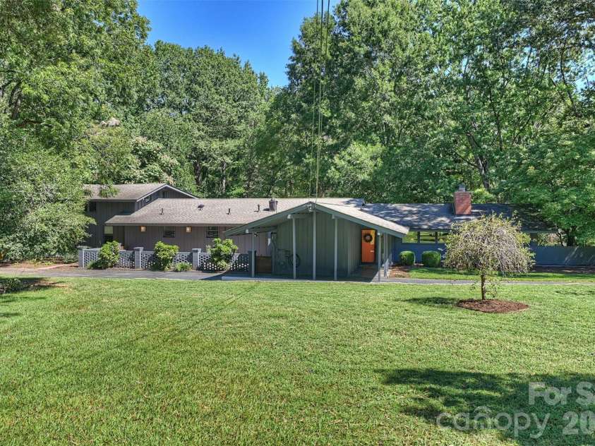 101 Westover Drive, Monroe, NC 28112.  MLS# CAR4423061, YatesRealty ID 54087. 