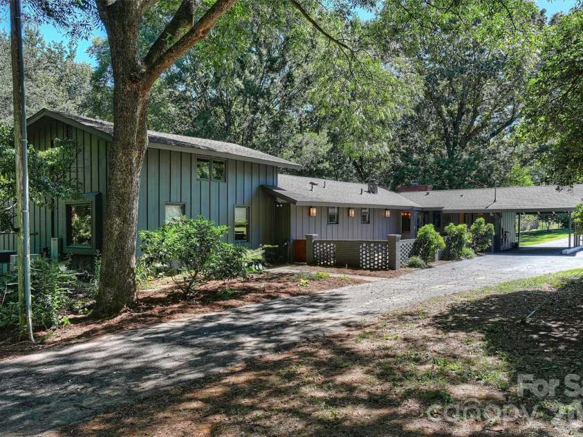 101 Westover Drive, Monroe, NC 28112.  MLS# CAR4423061, YatesRealty ID 54087. 