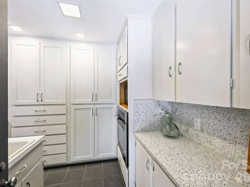 101 Westover Drive, Monroe, NC 28112.  MLS# CAR4423061, YatesRealty ID 54087. 