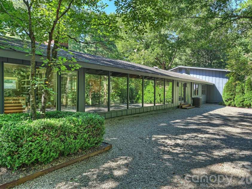 101 Westover Drive, Monroe, NC 28112.  MLS# CAR4423061, YatesRealty ID 54087. 