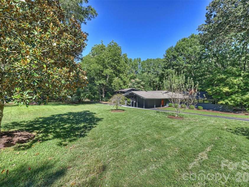 101 Westover Drive, Monroe, NC 28112.  MLS# CAR4423061, YatesRealty ID 54087. 