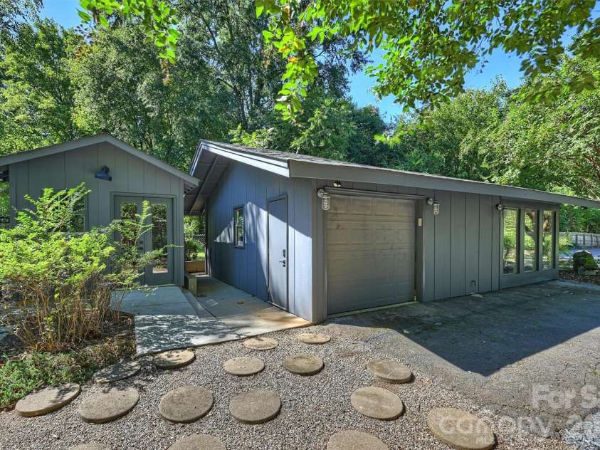 101 Westover Drive, Monroe, NC 28112.  MLS# CAR4423061, YatesRealty ID 54087. 