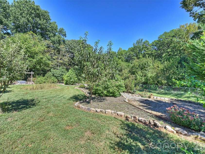 101 Westover Drive, Monroe, NC 28112.  MLS# CAR4423061, YatesRealty ID 54087. 