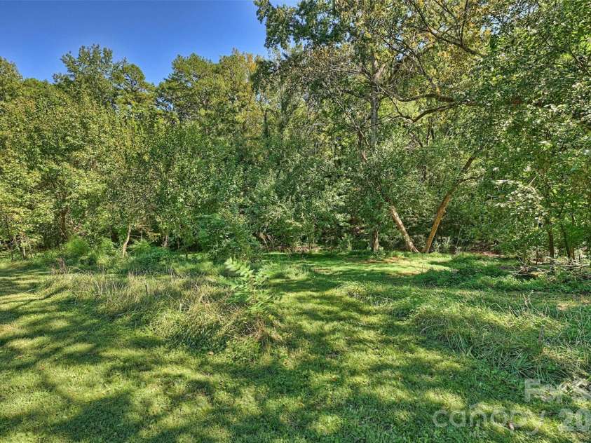 101 Westover Drive, Monroe, NC 28112.  MLS# CAR4423061, YatesRealty ID 54087. 